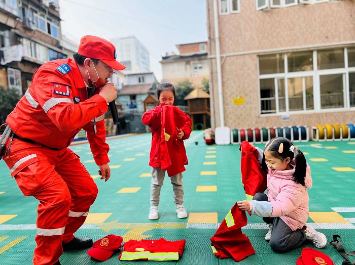 2.15汉阳童梦幼儿园熊灵专5.jpg